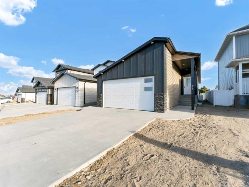 91 Sierra Road SW Medicine Hat, AB T1B 4Y6