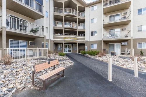 302-245 Red Deer Drive SW Medicine Hat, AB T1A 8P4