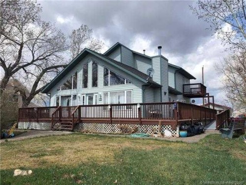 116 Pacific Avenue, Irvine, AB - Outdoor With Deck Patio Veranda