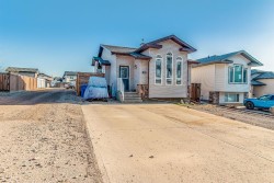 22 Terrace View NEMedicine Hat, AB T1C 0A3