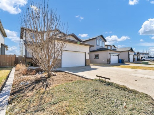 107 Vista Close SE Medicine Hat, AB T1B 0M3