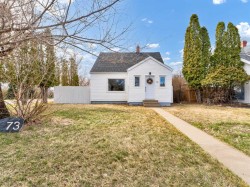 73 9 Street SE Medicine Hat, AB T1A 1N1