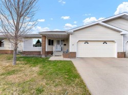 5-459 Carry Drive SEMedicine Hat, AB T1B 3W1