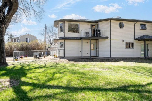 167 3 Street NE Medicine Hat, AB T1A 5M2