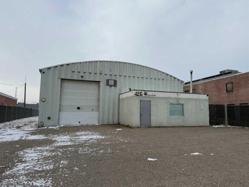 426 10 Street North, Lethbridge, AB 