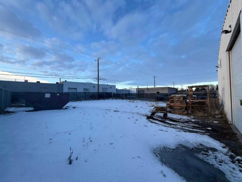 426 10 Street North, Lethbridge, AB 