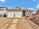14 Smith Close Se, Medicine Hat, AB  - Outdoor With Facade 