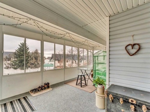 14 Smith Close Se, Medicine Hat, AB -  With Exterior