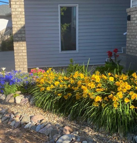 14 Smith Close Se, Medicine Hat, AB - Outdoor With Exterior