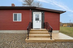 301 2 Street NWRedcliff, AB T0J 2P0