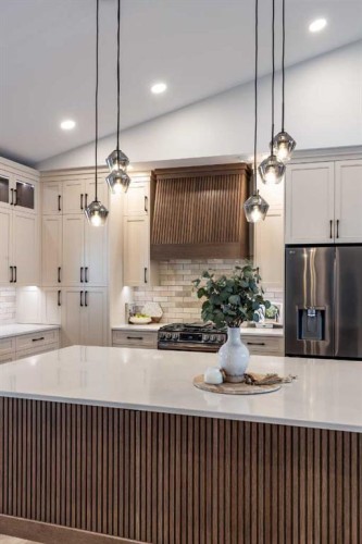 308 Yuma Court, Dunmore, AB - Indoor Photo Showing Kitchen With Upgraded Kitchen