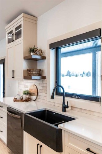 308 Yuma Court, Dunmore, AB - Indoor Photo Showing Kitchen With Double Sink
