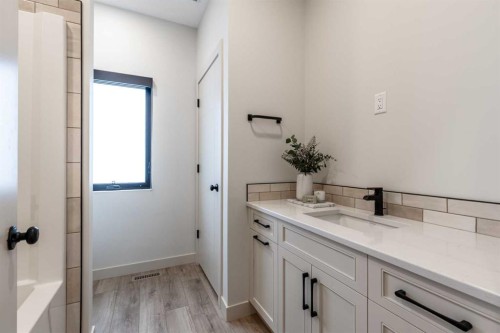 308 Yuma Court, Dunmore, AB - Indoor