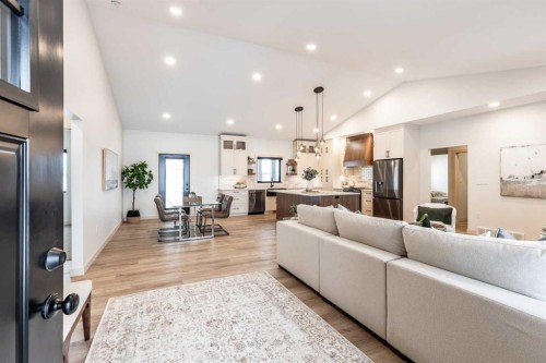 308 Yuma Court, Dunmore, AB - Indoor Photo Showing Living Room