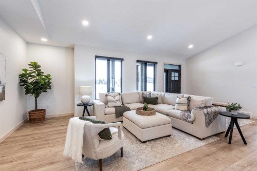 308 Yuma Court, Dunmore, AB - Indoor Photo Showing Living Room