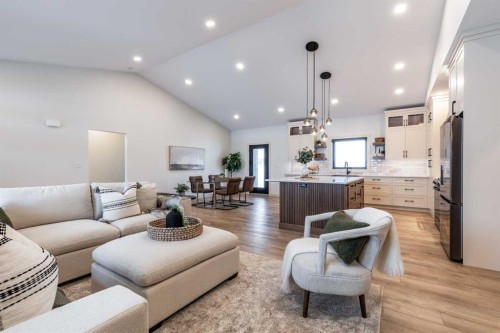 308 Yuma Court, Dunmore, AB - Indoor Photo Showing Living Room