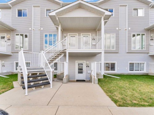 368 Northlands Pointe NE Medicine Hat, AB T1C 0C4