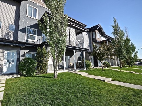 10-298 Somerset Way SE Medicine Hat, AB T1B 0E9