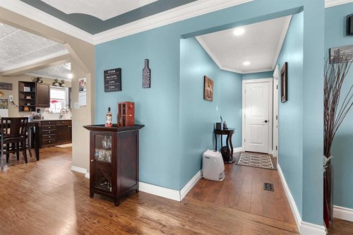 721 4 Avenue, Dunmore, AB - Indoor