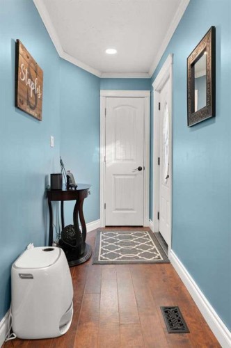721 4 Avenue, Dunmore, AB - Indoor Photo Showing Other Room