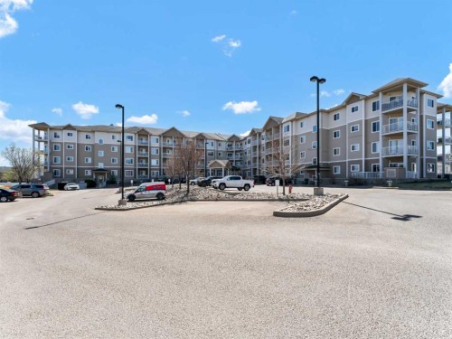 205-194 Sunrise Circle SW Medicine Hat, AB T1B 4P4