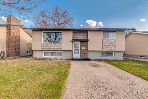 375 18 Street NE Medicine Hat, AB T1C 1A7