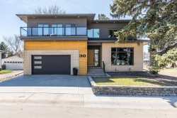 30 Harris Street SWMedicine Hat, AB T1A 4A1