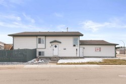 277 Stratton Way SEMedicine Hat, AB T1B 4J2