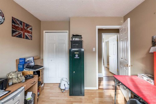 7 Valleyview Drive Sw, Medicine Hat, AB - Indoor