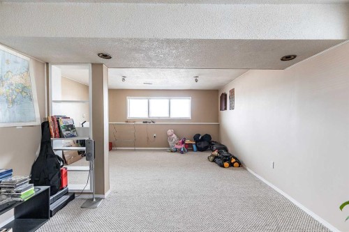 7 Valleyview Drive Sw, Medicine Hat, AB - Indoor