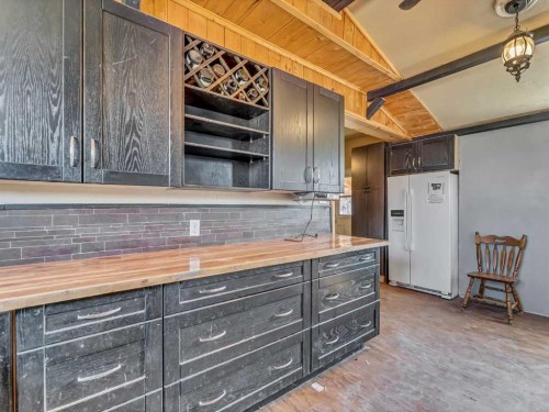 45 Walsh Street, Irvine, AB - Indoor