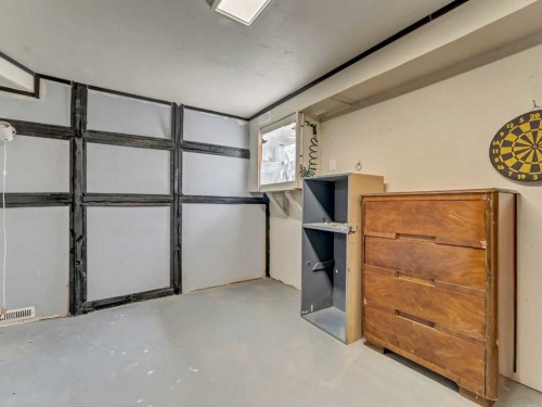 45 Walsh Street, Irvine, AB - Indoor