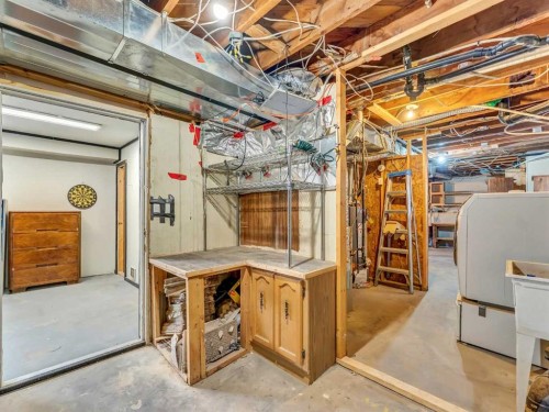 45 Walsh Street, Irvine, AB - Indoor Photo Showing Basement