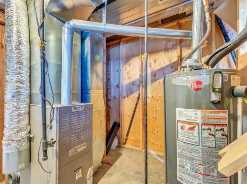 45 Walsh Street, Irvine, AB - Indoor Photo Showing Basement