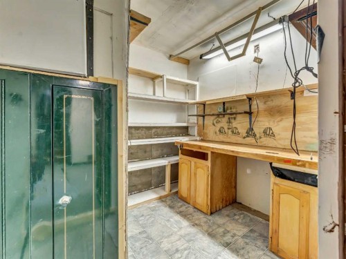 45 Walsh Street, Irvine, AB - Indoor
