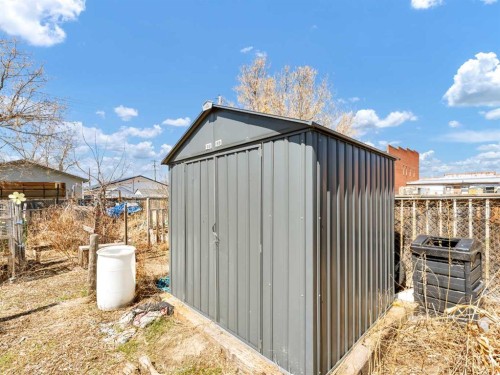 45 Walsh Street, Irvine, AB - Outdoor
