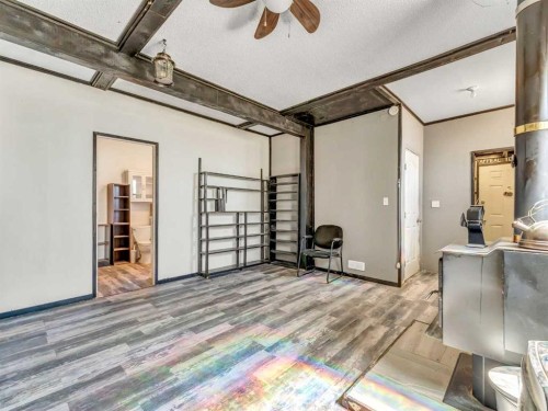 45 Walsh Street, Irvine, AB - Indoor Photo Showing Other Room