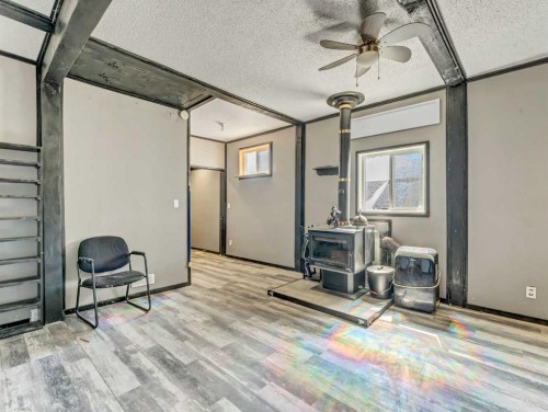 45 Walsh Street, Irvine, AB -  Photo Showing Other Room