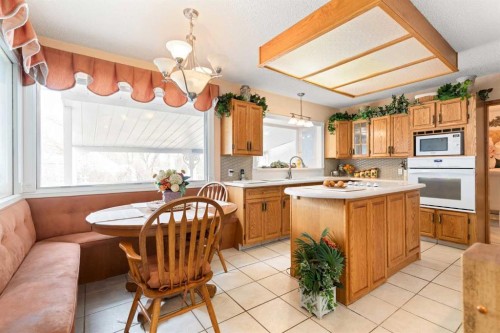 334 5 Street Se, Redcliff, AB - Indoor