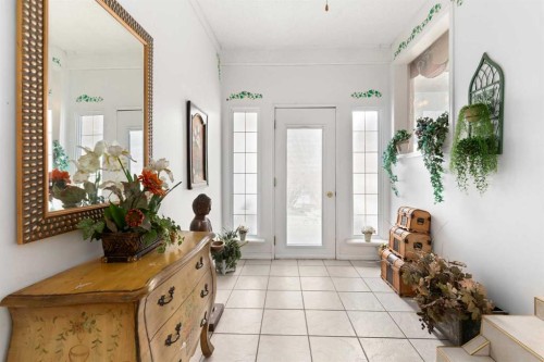 334 5 Street Se, Redcliff, AB - Indoor Photo Showing Other Room