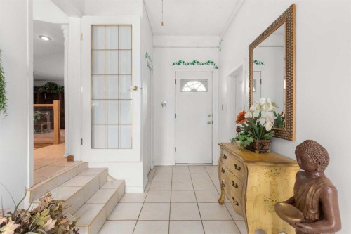 334 5 Street Se, Redcliff, AB - Indoor Photo Showing Other Room