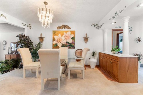 334 5 Street Se, Redcliff, AB - Indoor Photo Showing Dining Room