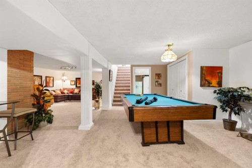 334 5 Street Se, Redcliff, AB - Indoor Photo Showing Other Room
