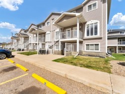 95 Somerset Lane SE Medicine Hat, AB T1B 0E8