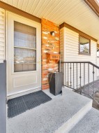 17 Ross Glen Way SEMedicine Hat, AB T1B 1N9