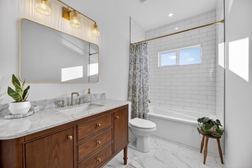 33080 Range Road 61, Rural Mountain View County, AB - Indoor Photo Showing Bathroom