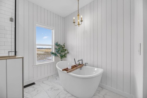 33080 Range Road 61, Rural Mountain View County, AB - Indoor Photo Showing Bathroom