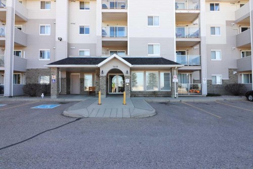 105-1648 Saamis Drive NW Medicine Hat, AB T1B 4X1