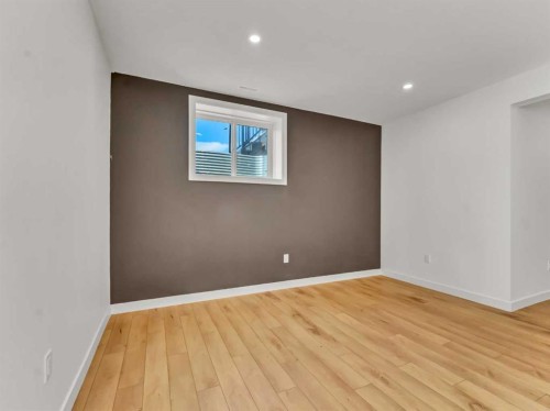 32 Somerside Way Se, Medicine Hat, AB - Indoor Photo Showing Other Room