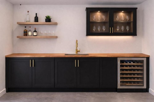 32 Somerside Way Se, Medicine Hat, AB - Indoor Photo Showing Other Room